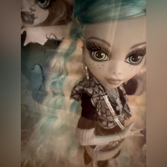 Nwt Monster High Doll Lagoona Blue Reel Drama NRFB - Picture 3 of 8